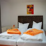 Apartamento H&h Im Herzen Der Stadt Super Zentral Ruhig Mit Kochnischen Balkon Oder Empore