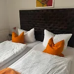 H&h Im Herzen Der Stadt Super Zentral Ruhig Mit Kochnischen Balkon Oder Empore * Greifswald
