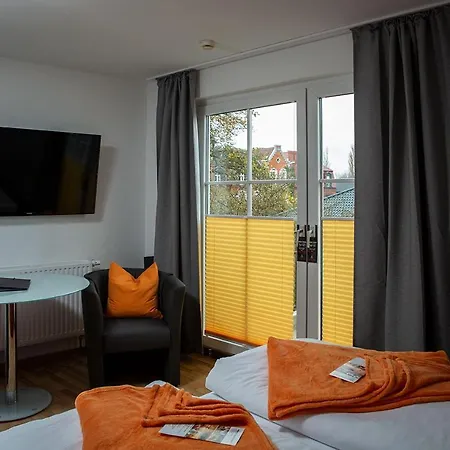 H&h Im Herzen Der Stadt Super Zentral Ruhig Mit Kochnischen Balkon Oder Empore Apartamento Greifswald