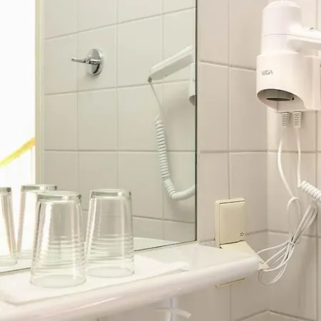 Appartement H&h Im Herzen Der Stadt Super Zentral Ruhig Mit Kochnischen Balkon Oder Empore Greifswald