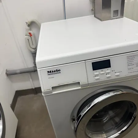 H&h Im Herzen Der Stadt Super Zentral Ruhig Mit Kochnischen Balkon Oder Empore *